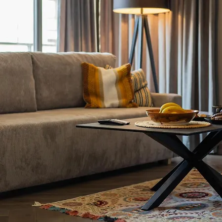 Riverside Vista Luxury Wellnes & By Uniquerent Апартаменти *