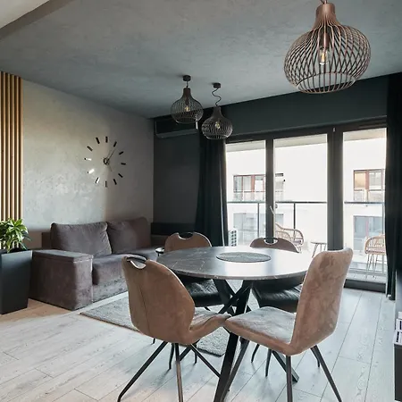Riverside Vista Luxury Wellnes & By Uniquerent Апартаменти